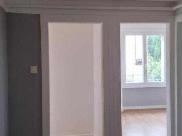 Appartement condominium de 3 chambres et 1 salle de bain