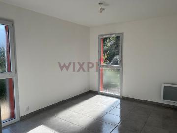 Appartement Cogolin T3 de 54,20m² avec balcon et garage, Cogolin