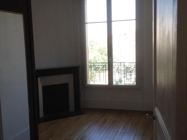 Appartement – Colombes – Loyer: 914€ 2p 37.92m2