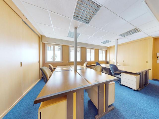 Appartement – Colombes – Loyer: 3750€ 147.46m2