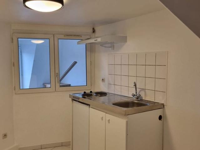 Appartement Corbeil Essonnes 1 pièce s 23.41 m2