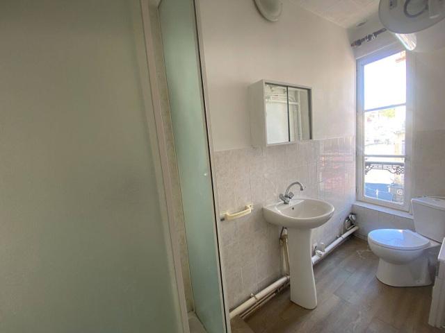 Appartement Corbeil Essonnes 1 pièce s 23.61 m2