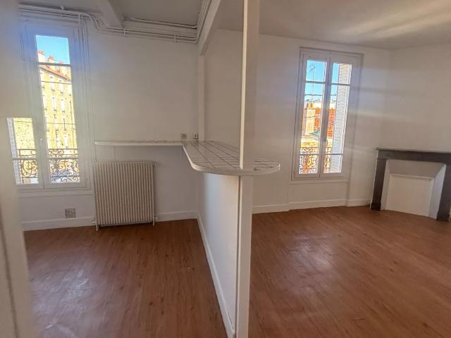 Appartement Corbeil Essonnes 2 pièce s 44.14 m2