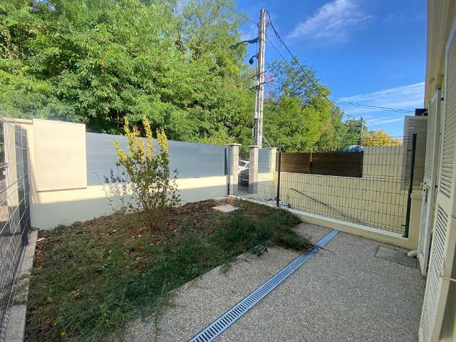 Appartement Corbeil Essonnes 2 pièce s 28.27 m2