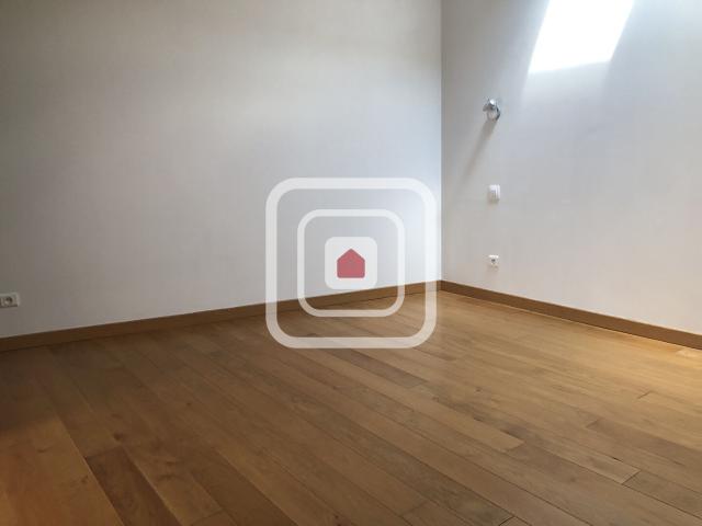APPARTEMENT CORMONTREUIL DE 5 PIECES POUR 95.59 M2