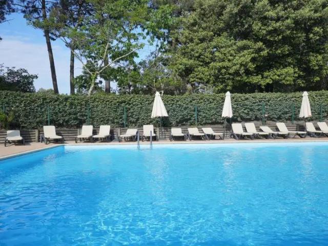 Appartement cosy deuxième étage résidence avec piscine Hôtel. 44m² Lacanau