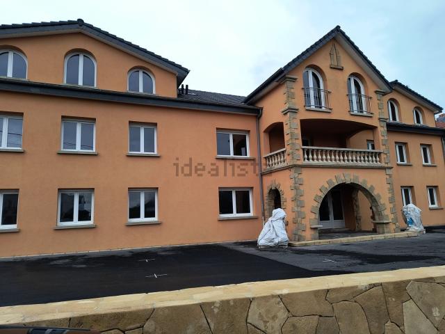 Appartement, Cosnes et Romain