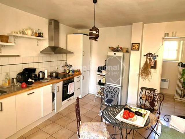 Appartement de 106 m² cossu en centre ville de Tarascon