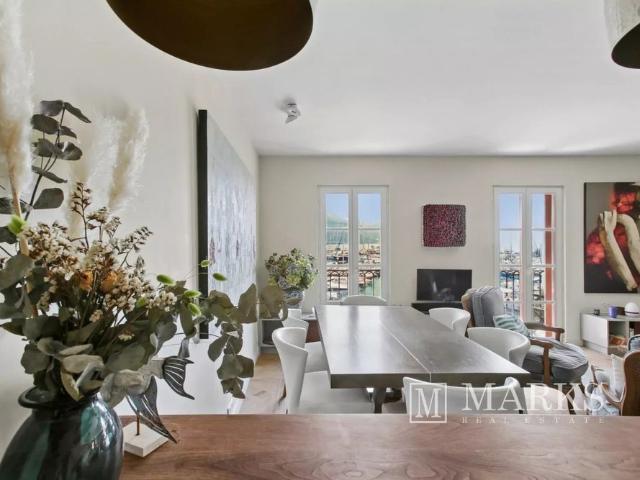 Appartement côté port avec terrasse et vue sur la mer à Saint Jean Cap Ferrat