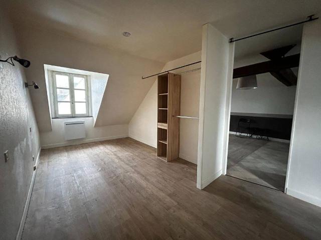 APPARTEMENT COUR CHEVERNY