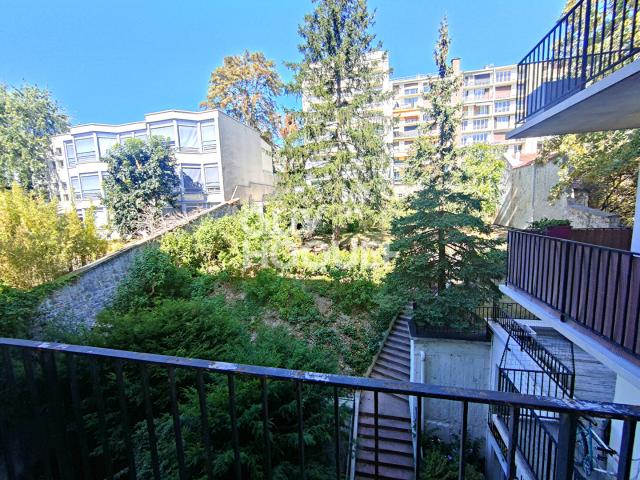 Appartement Courbevoie studio 28.67 m2