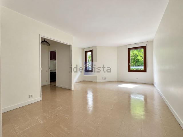 Appartement, Courbevoie