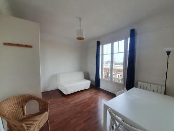 Appartement Courbevoie 1 pièce s 25.42 m2