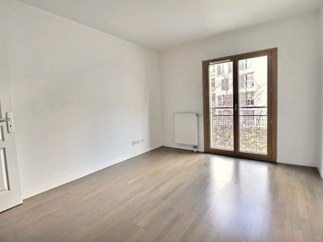 Appartement Courbevoie 2 pièces 45.25 m2 + Parking + Cave