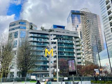 Place des Trois Frères Enghels, Puteaux, Hauts-de-Seine, Île-de-France