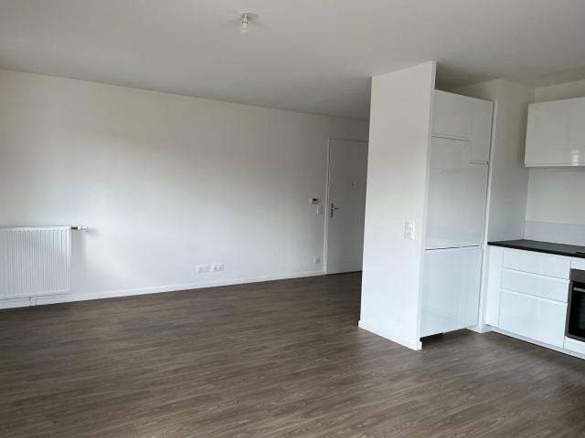 Appartement Courdimanche 3 pièces 62m2 terrasse 35.35m2