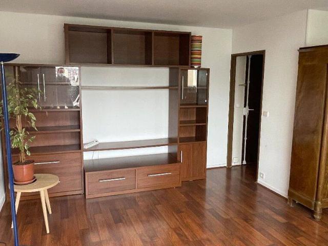 Appartement Clichy 2 pièces meublé de 39 m2, terrasse
