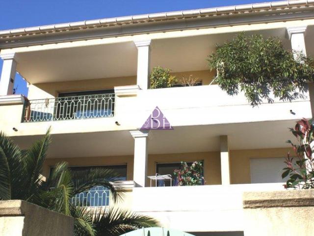 Appartement climatisé au dernier étage