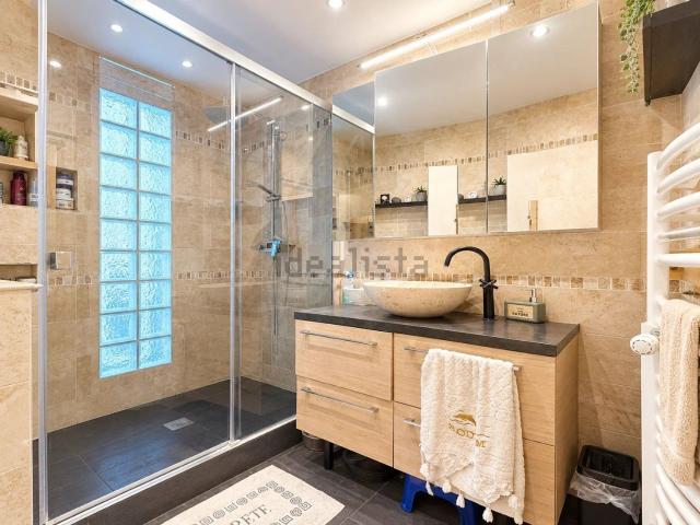 Appartement, Croix