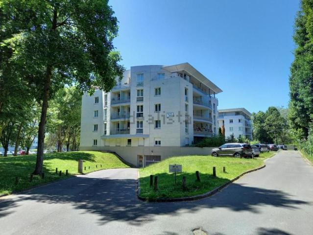 Appartement, Croix