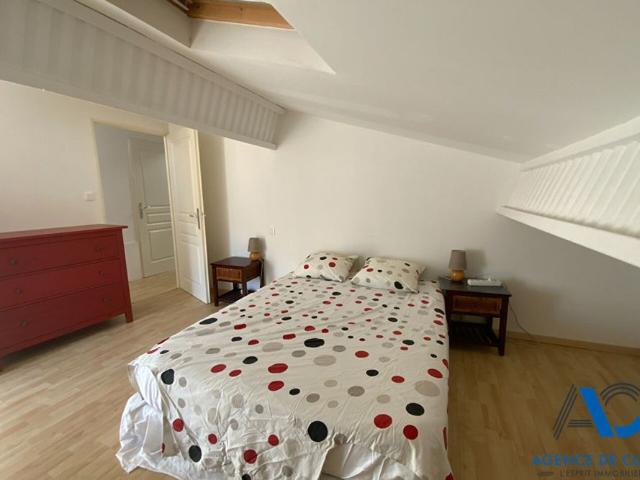 Appartement Cuers 4 pièce s 75.36 m2 en duplex MEUBLÉ