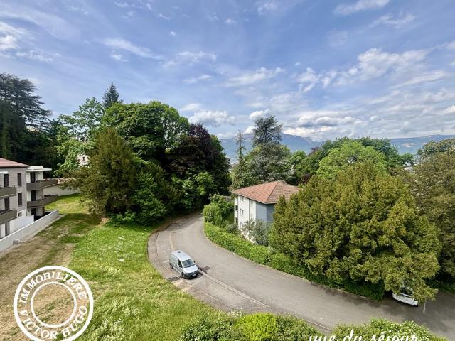 Appartement d’exception au cœur du Château de Poisat 4 pièces 101 m2