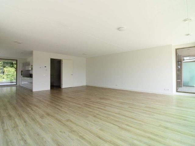 Appartement d'Angle Patrijslaan, Best À Louer