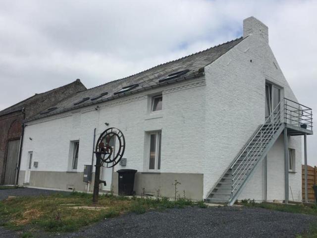 Appartement dans fermette rénovée 3 ch. à louer
