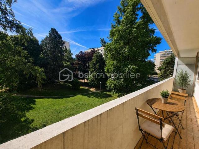 Appartement dans résidence calme