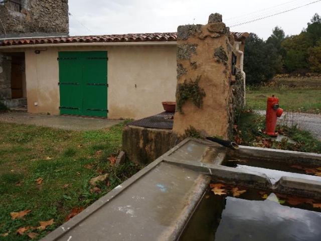 Appartement dans un maisonnette indépendante à louer à CHATEAUVERT Type 2