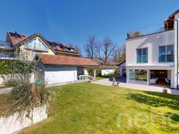 Appartement dans un corps de ferme avec jardin privatif