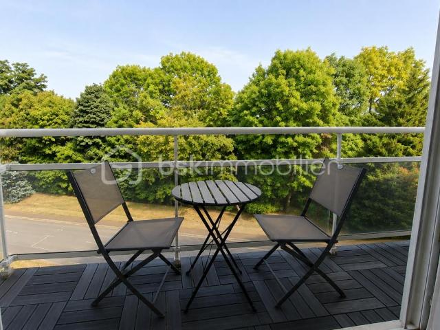 Appartement dans un écrin de verdure, deux balcons et 82 m² baignés de lumière