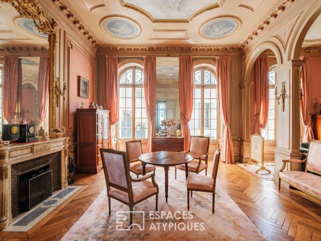 Appartement dans un hôtel particulier du 19ème avec son jard. 237m² Niort