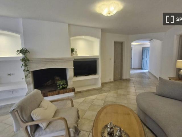 Appartement de 4 chambres à louer à Biot