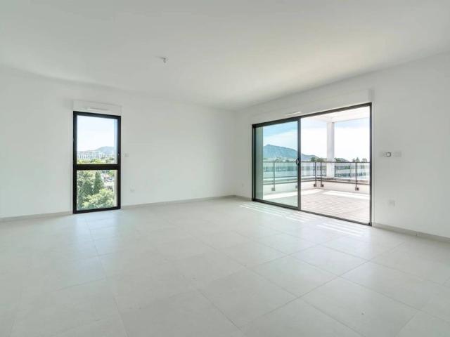 Appartement de 4 chambres de luxe en vente à Marseille, Provence Alpes Côte d'Azur