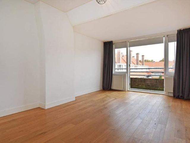 Appartement de 4 chambres Laan van Nieuw Oosteinde, Voorburg À louer