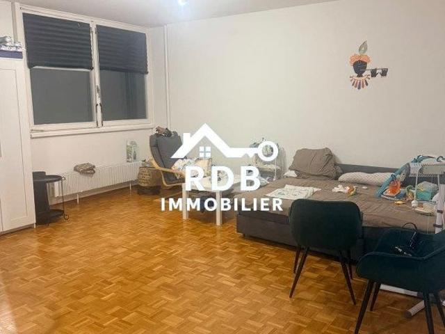 Appartement de 4 pièces au 2ème étage situé à Lignon 1219