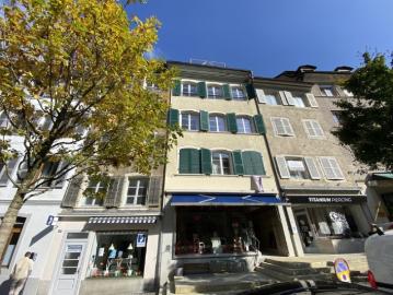 Appartement de 3,5 pièces avec 109 m2 et ascenseur privé et balcon