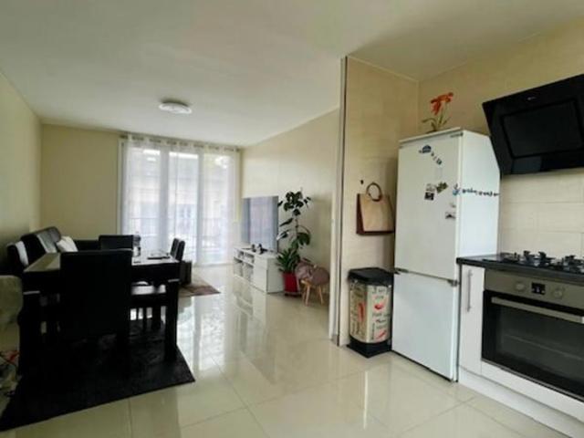 Appartement loué 4 pièces 63 m² à Melun