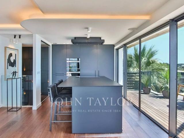 Penthouse de luxe de 140 m2 en vente Antibes, Provence Alpes Côte d'Azur
