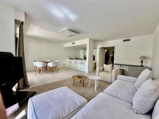 Appartement de 4 pièces de luxe en vente à Boulevard de la Croisette, Cannes, Provence Alpes Côte d'Azur