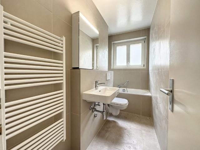 Appartement de 4 pièces entièrement rénové au 3ème étage