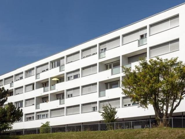 Appartement de 4 pièces situé au 1er ouest