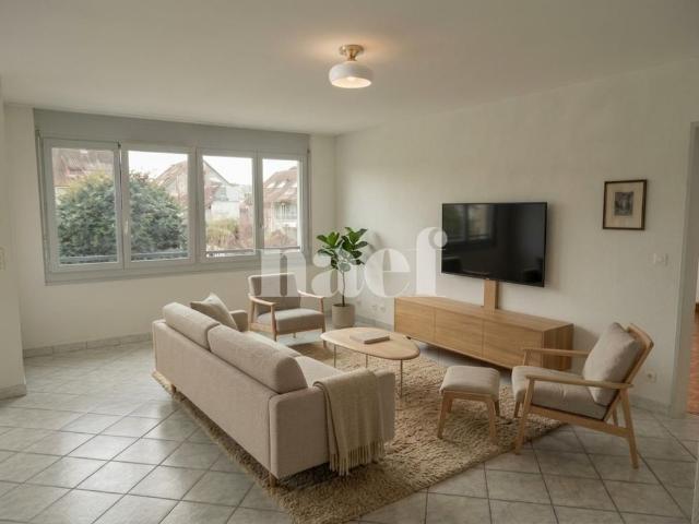Appartement de 4.5 pièces au 1er étage avec balcon