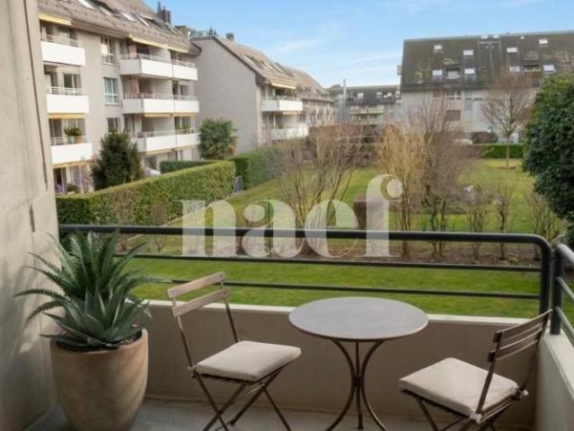 Appartement de 4.5 pièces au 1er étage avec balcon