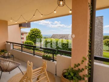 Appartement de 4.5 pièces au 1er étage avec balcon