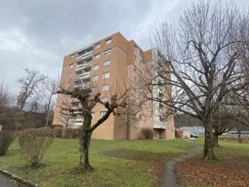 Appartement de 4,5 pièces avec balcon ascenseur et une place