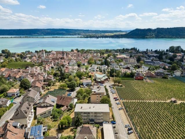 Appartement de 4.5 pièces avec balcon et vue sur le lac