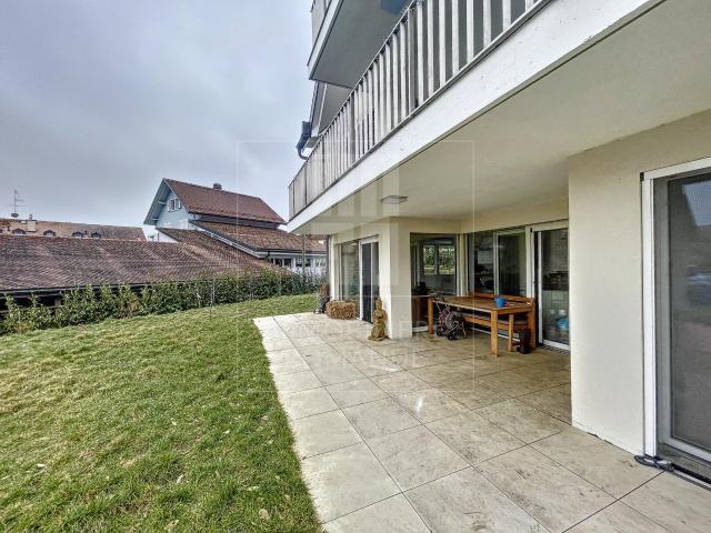 Appartement de 4,5 pièces avec terrasse et jardin à Marchissy