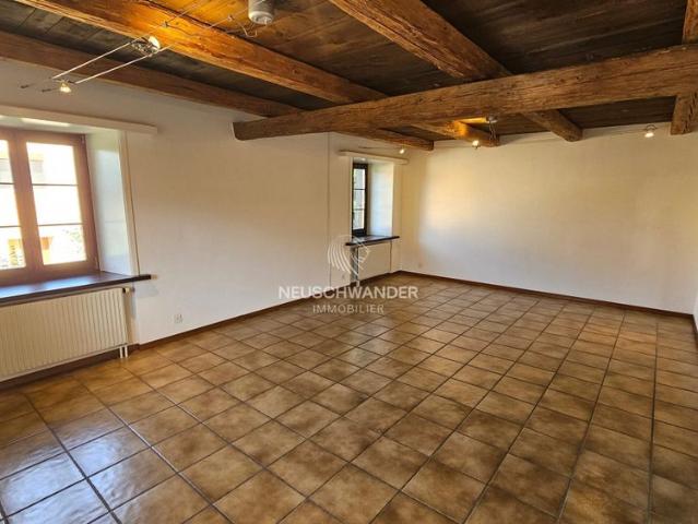 Appartement de 4.5 pièces sur 2 niveaux à louer à Vicques